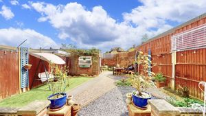 Photo 26- click for photo gallery